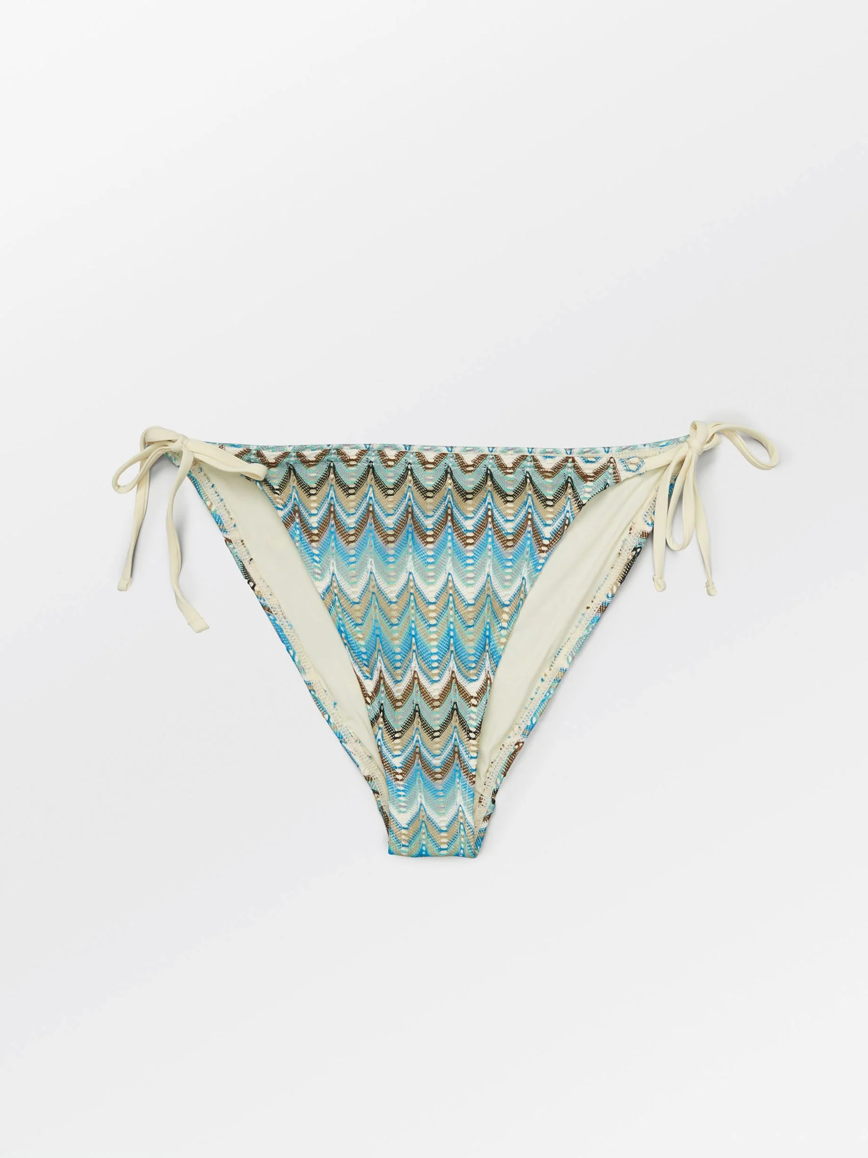 Amber Baila Bikini Tanga
