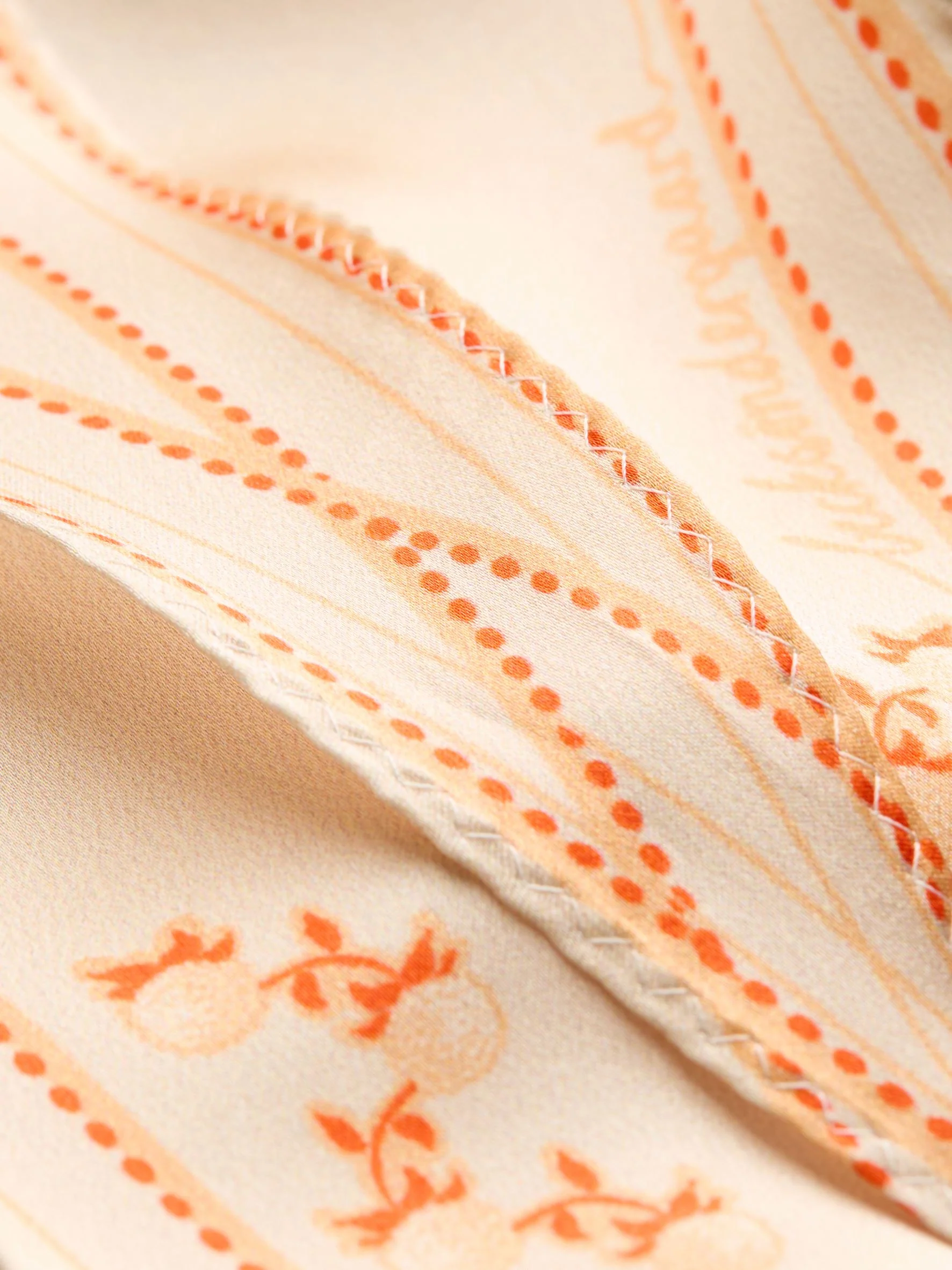 Brombeere Diamond Scarf - Image 3