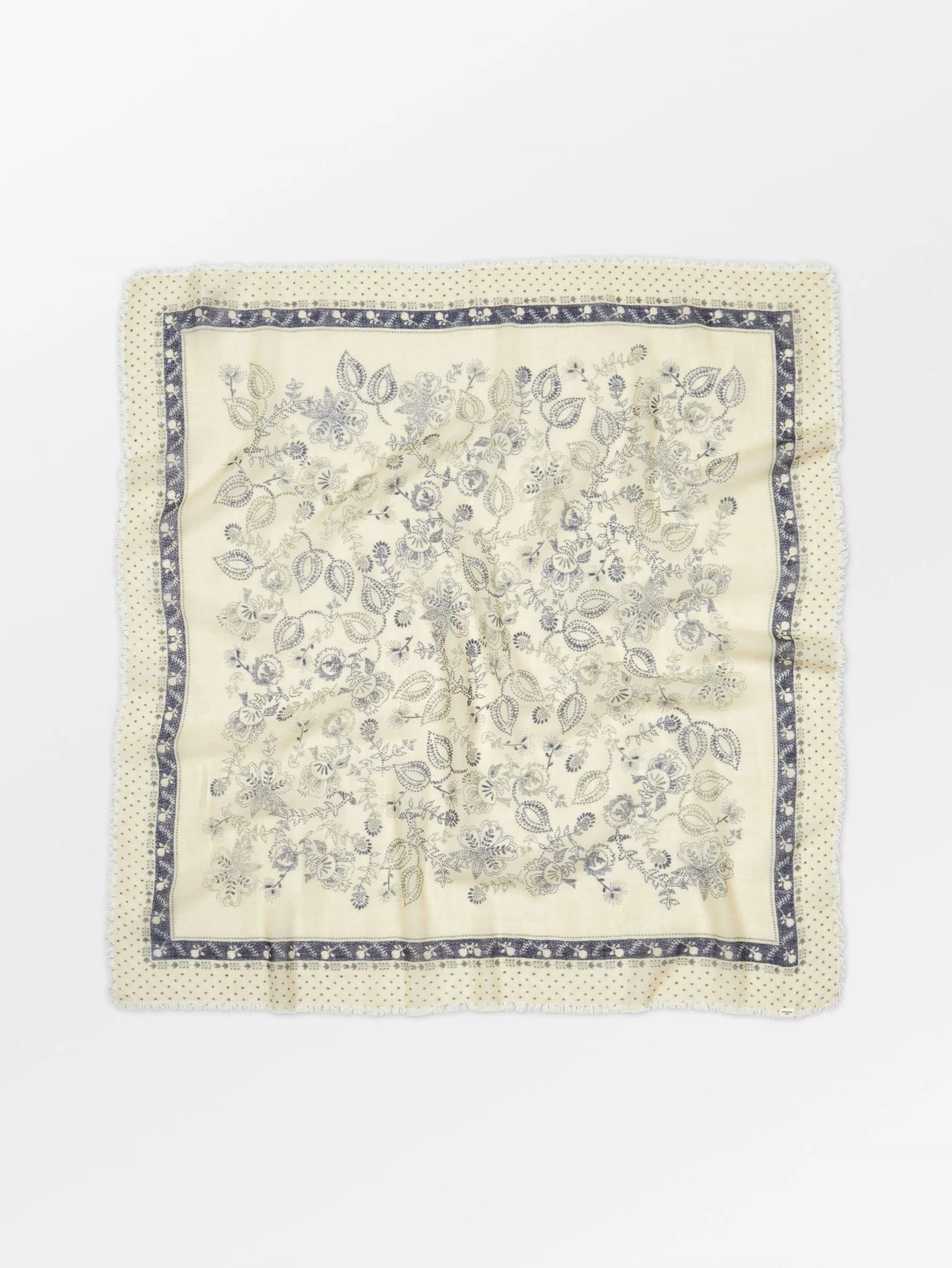 Dotted Flora Woo Scarf