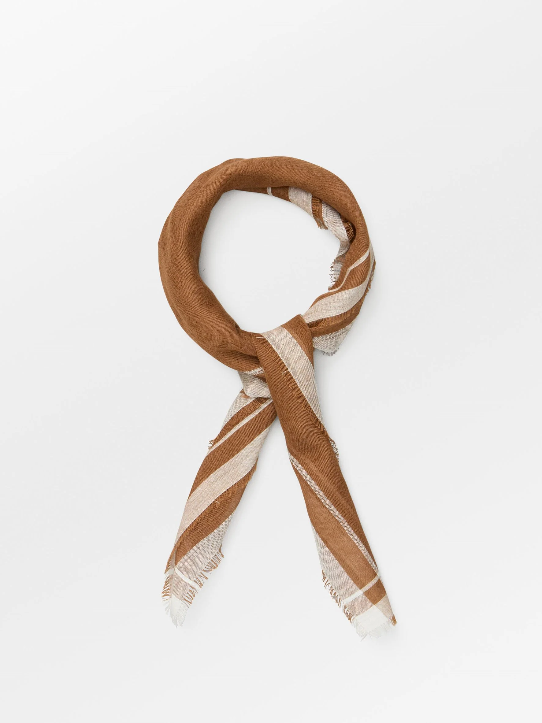 Edgia Cowea Scarf - Image 3