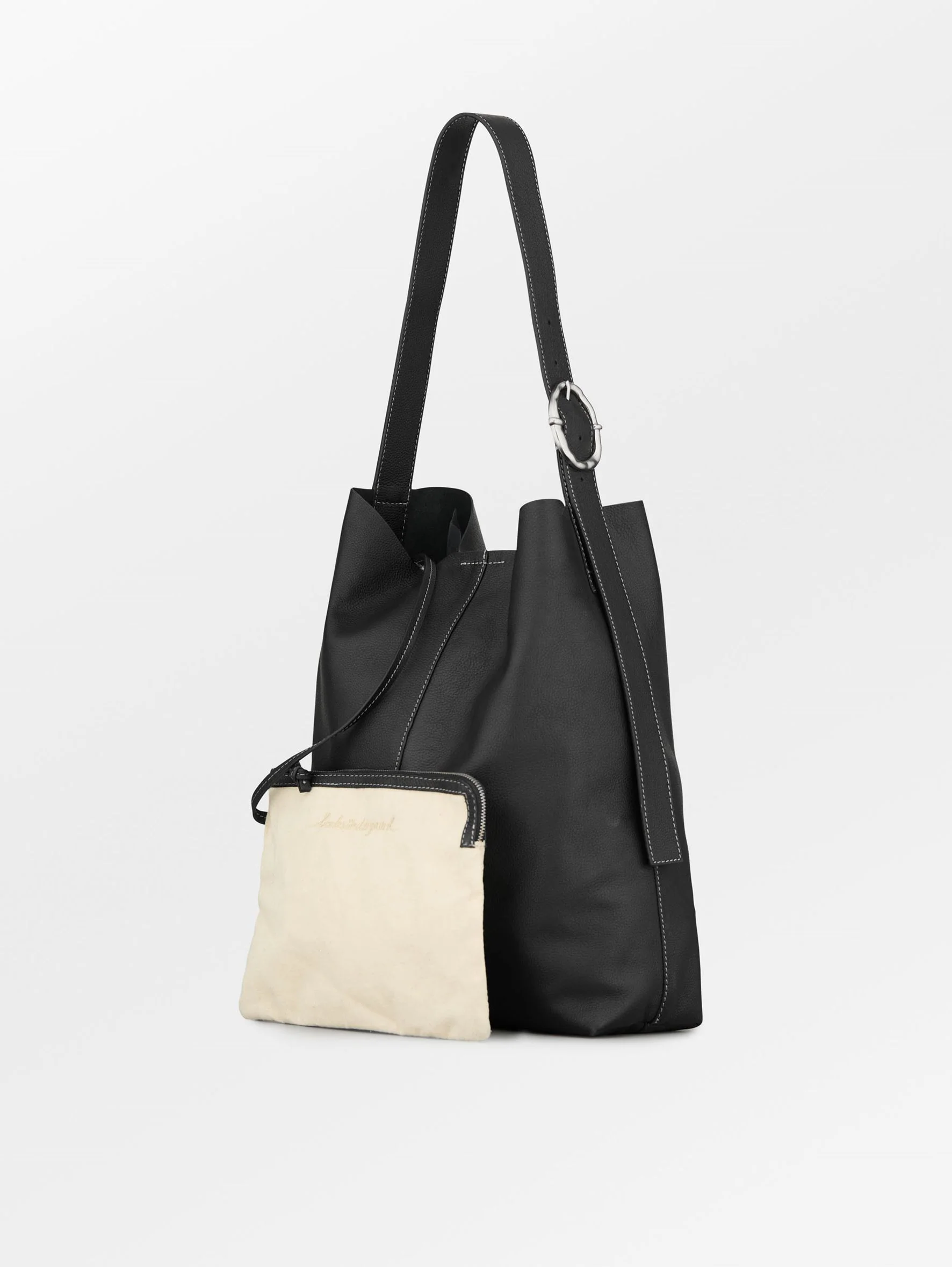 Grain Mae Buckle Bag - Image 2
