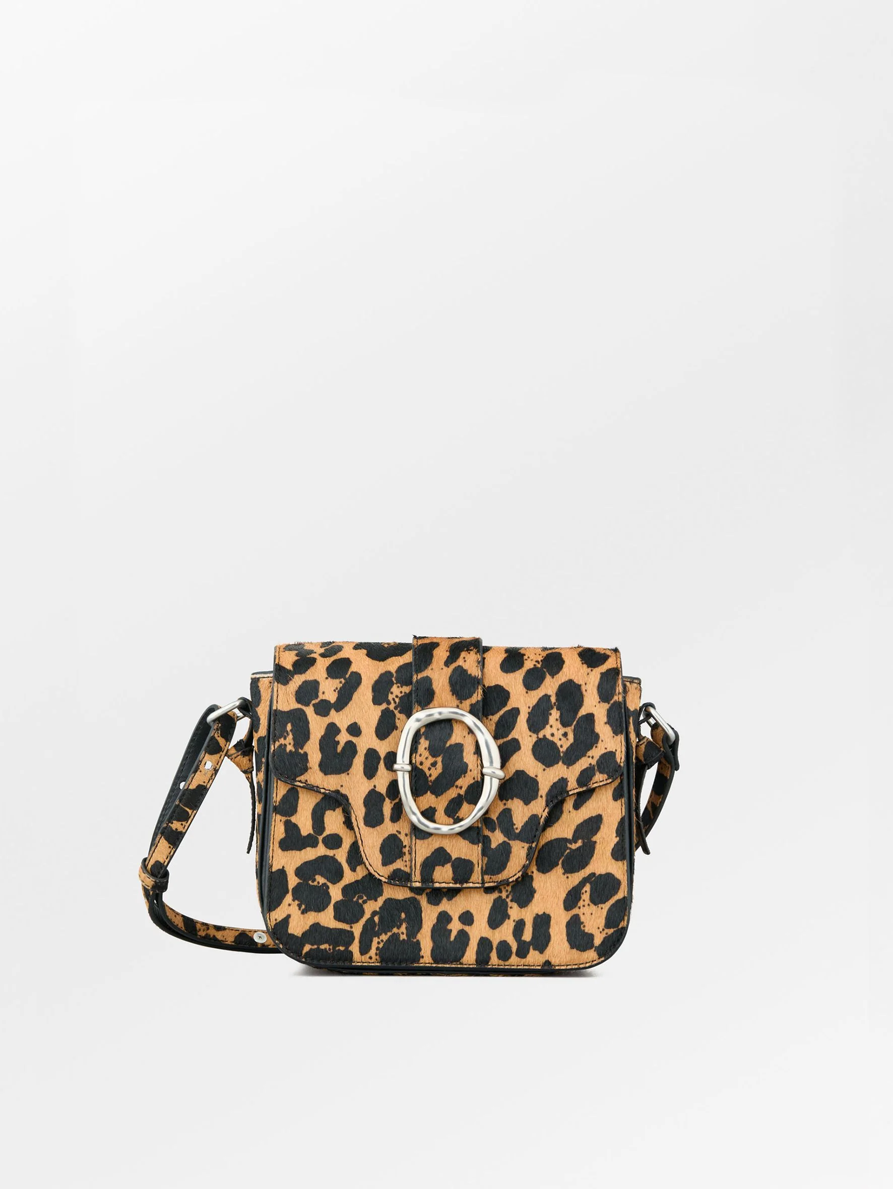 Leopa Leather Iris Buckle Bag