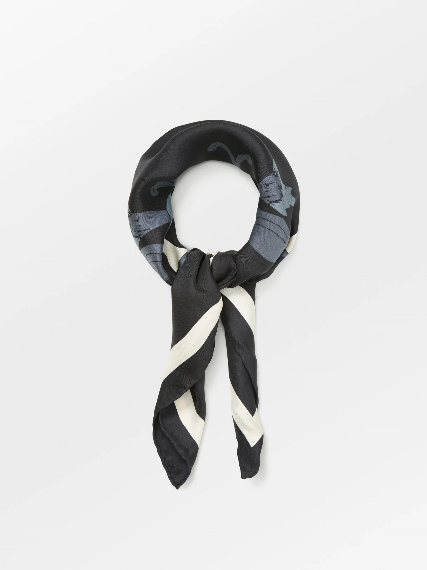 Magna Flower Sia Scarf - Image 2