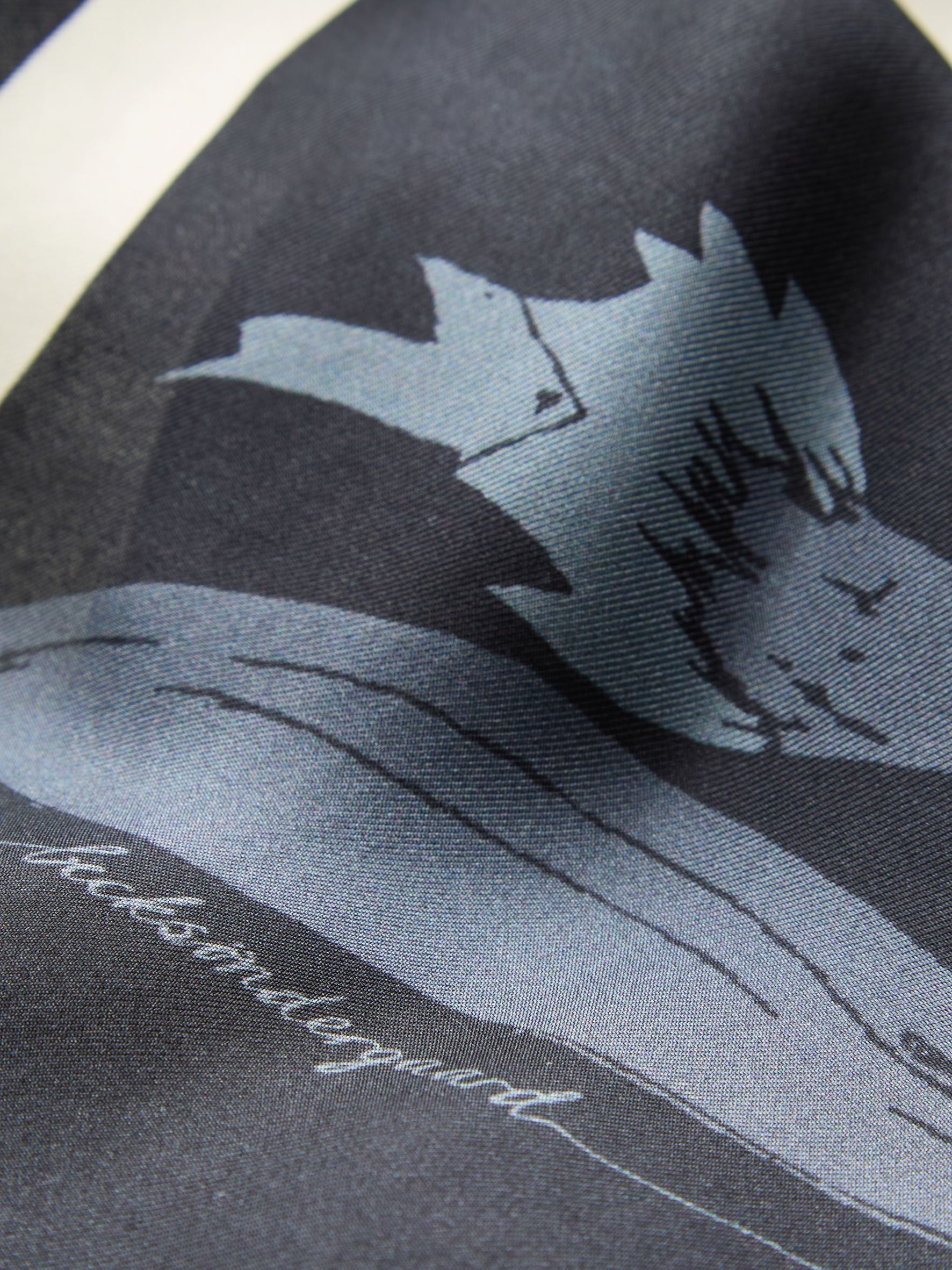 Magna Flower Sia Scarf - Image 3