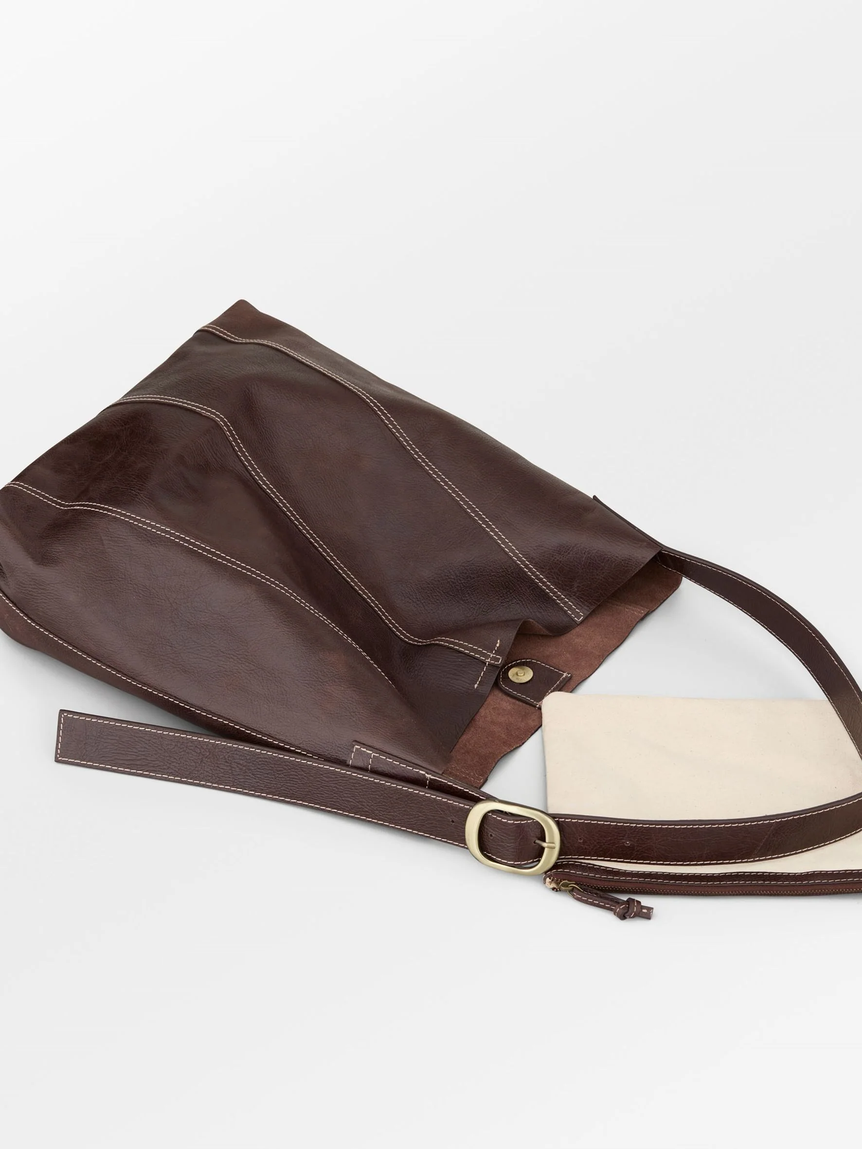 Panel Mae Buckle Bag - Image 3