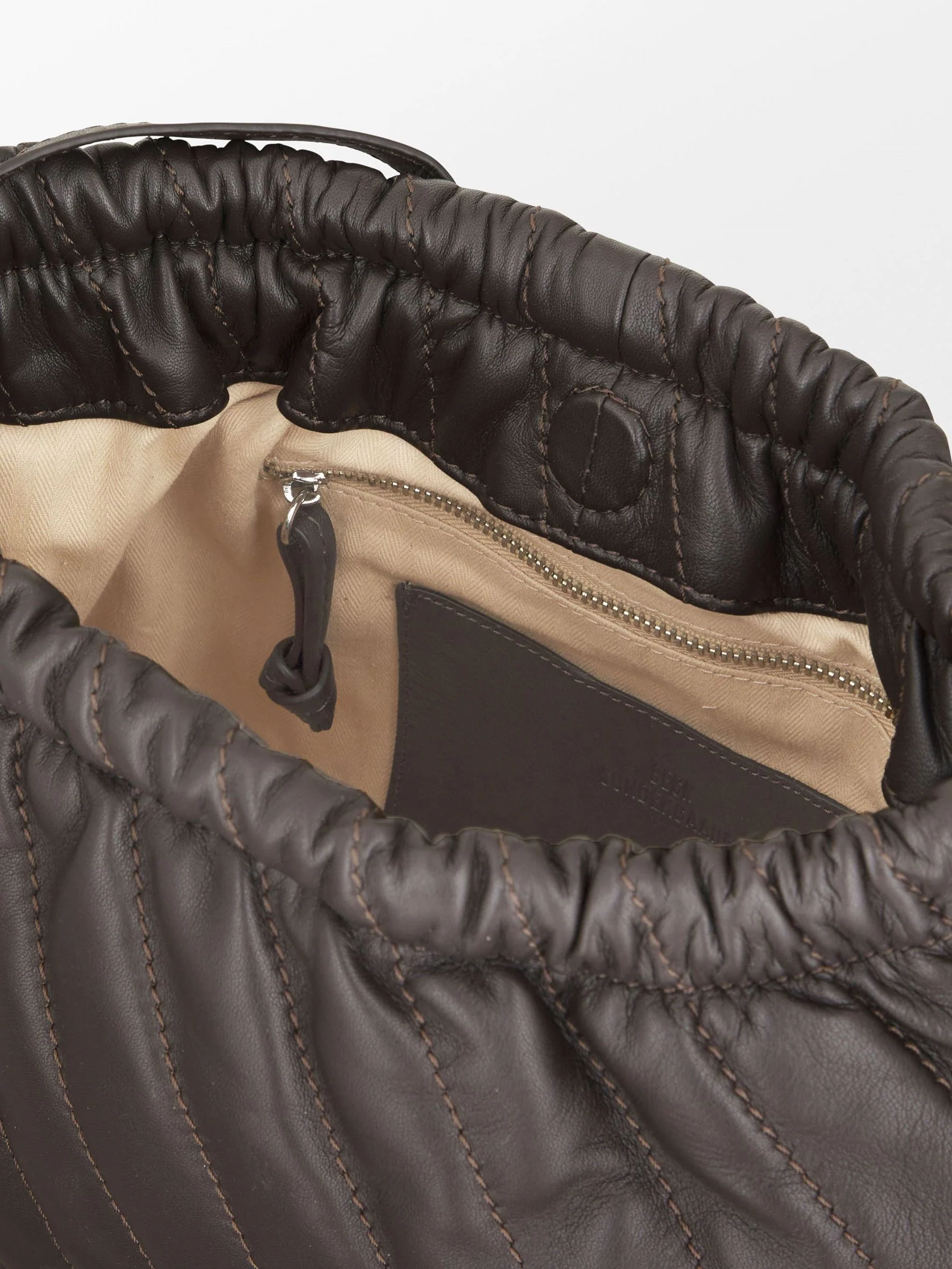 Quilla Gina Bag - Image 2