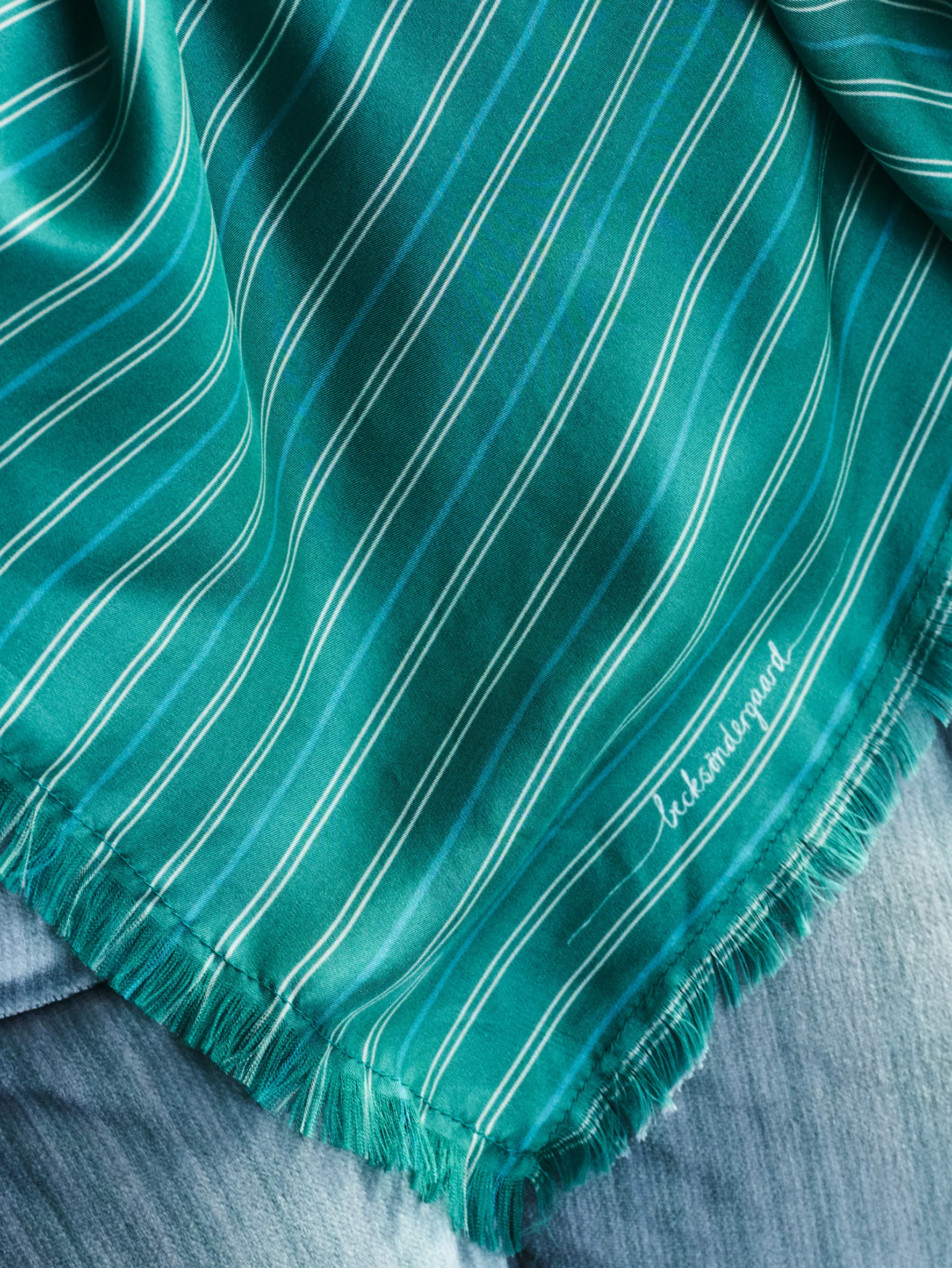 Strifilia Sia Scarf - Image 4